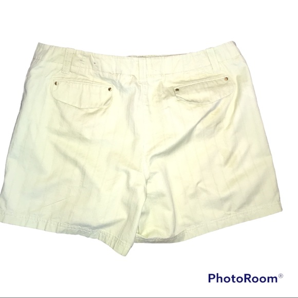 Ann Taylor Women’s yellow cotton twill classic shorts size 14 - Picture 2 of 6